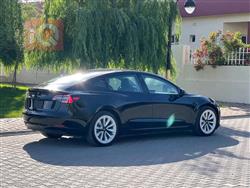 تسلا موديل 3